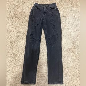 American Eagle Straight Ripped Mom Jeans